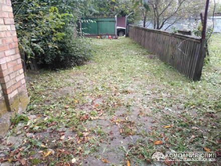 Розчищення ділянки від трави