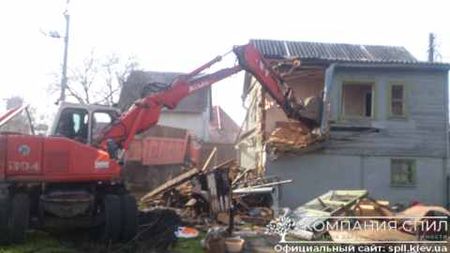 Знесення сараю