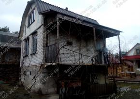 Демонтаж дачного будинку / компанія Спил