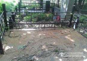 Видалення дерев на цвинтарі